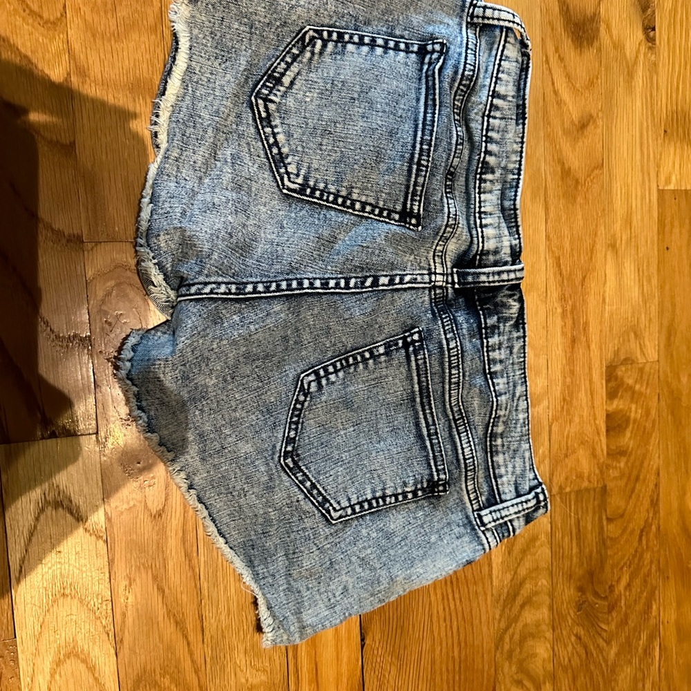 Jean shorts - Picture 2 of 3